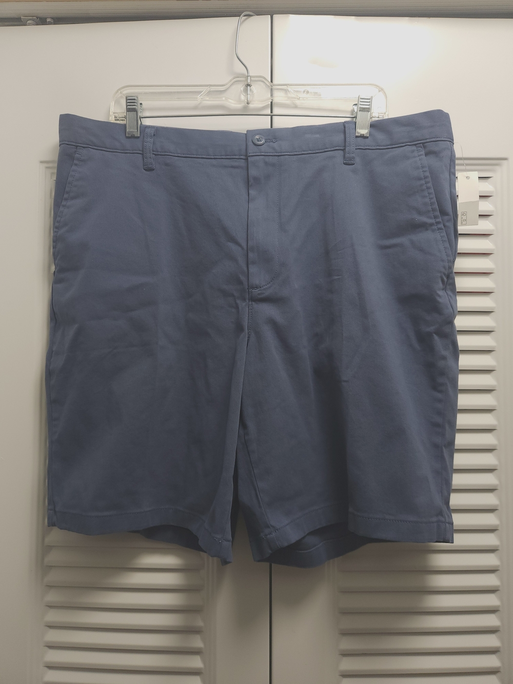 Amazon Essentials Men's Chino Shorts Size 38 NWT Dark Blue Flat Front Casual